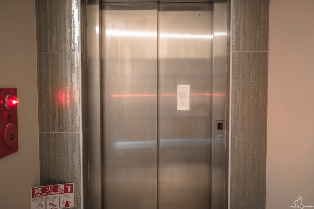 木艮私宅電梯