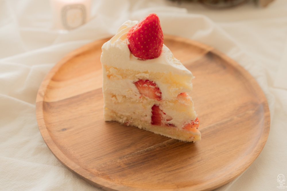 森巷手作烘焙產品日式擠花草莓鮮奶油蛋糕