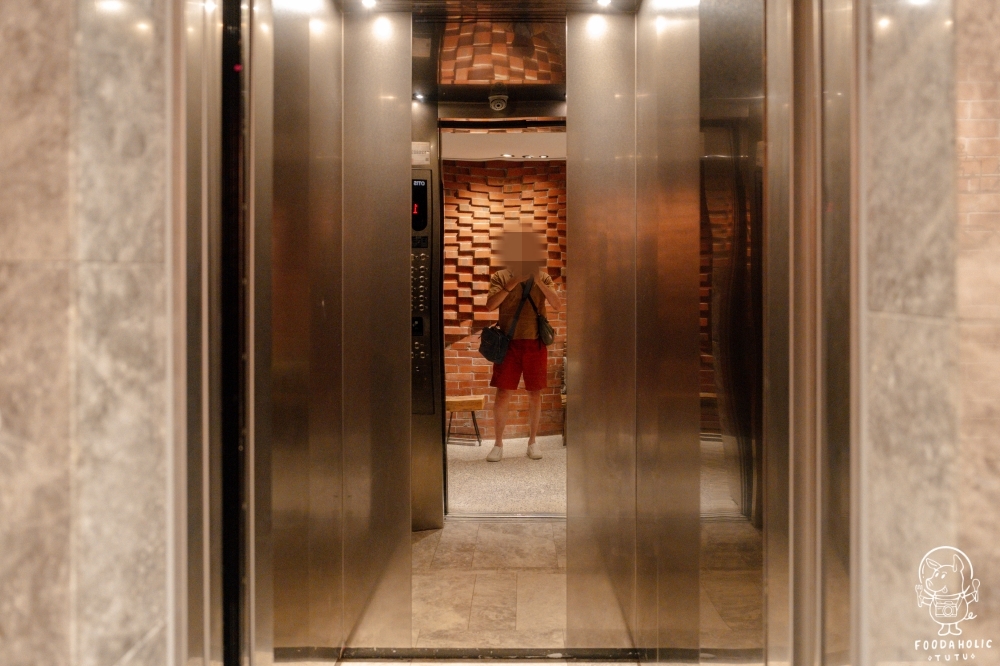友愛街旅館電梯