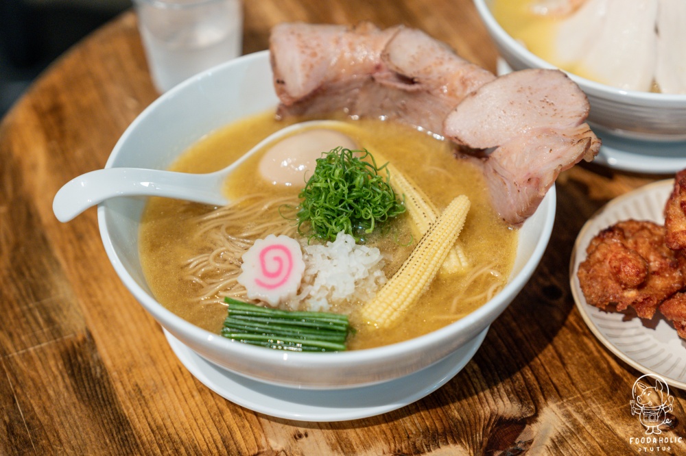 AM/PM ramen bistro醬油豚燒雞白湯