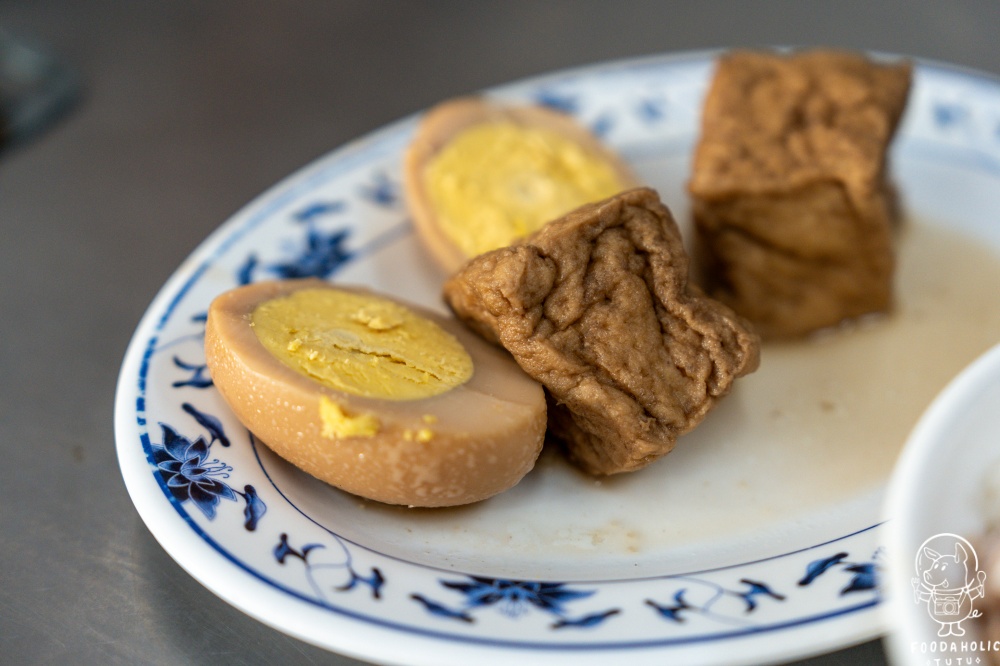 『和平嘉義火雞肉飯』滷油豆腐(2個) 『和平嘉義火雞肉飯』滷蛋