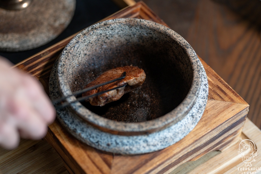 『 fujo restaurant 』黑糖洛神石鍋烤麵包(2顆)