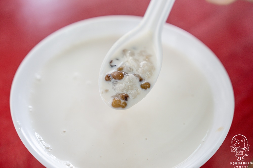 『鍾家高雄綠豆湯大王』綠豆薏仁鮮牛奶