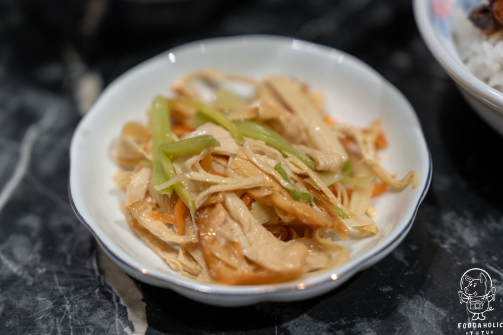 『為什麼牛私廚料理』涼拌煙燻豆皮