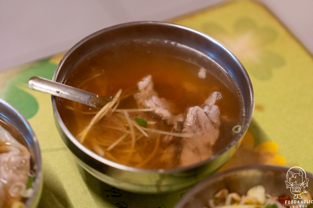 『玉里橋頭麵』嘴邊肉湯