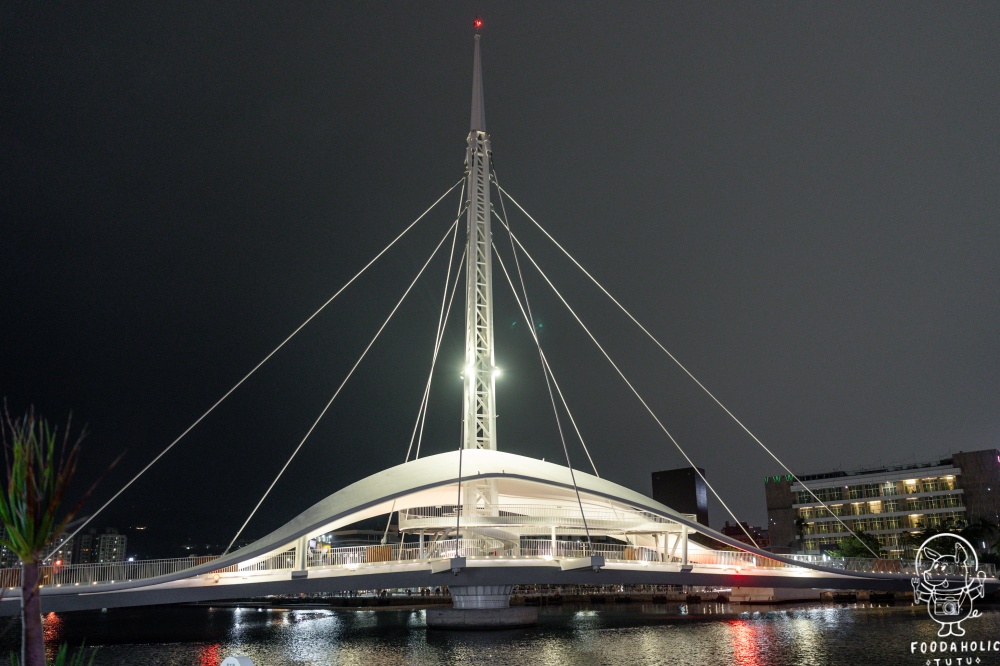高雄港大港橋