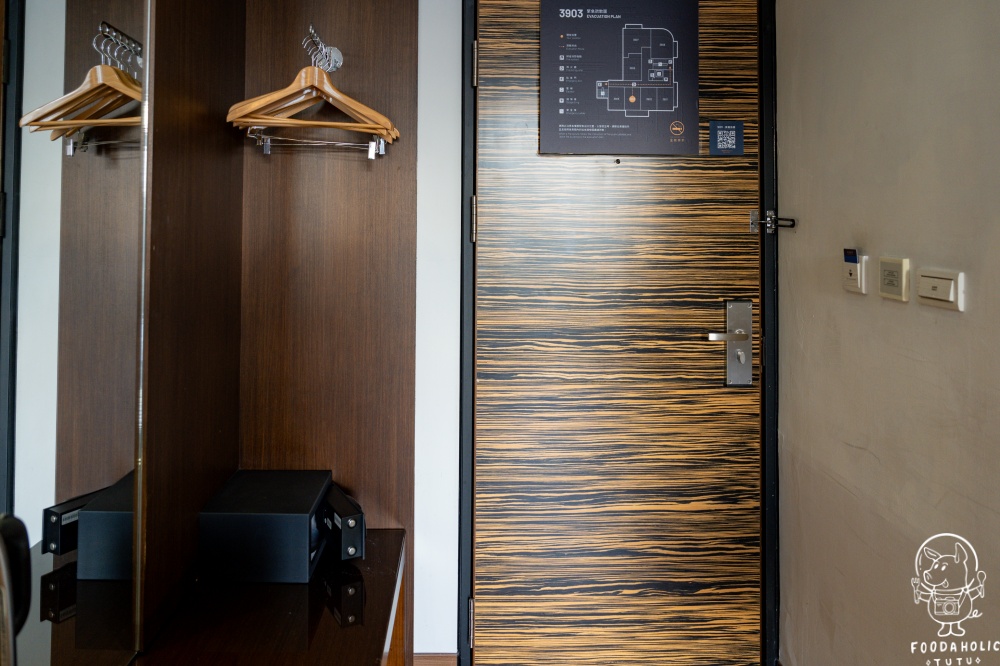 『雀客藏居 花蓮林森』經典雙人客房臥房空間