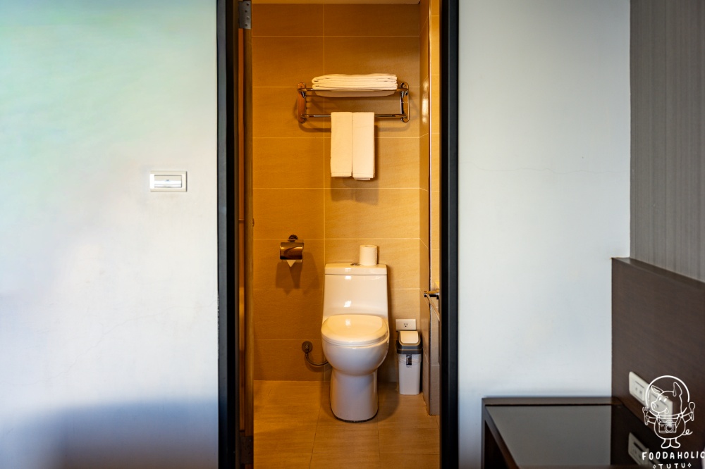 『雀客藏居 花蓮林森』經典雙人客房浴室空間