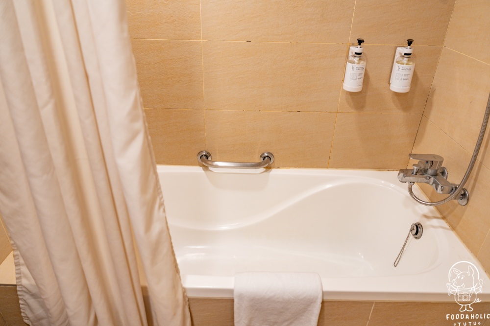 『雀客藏居 花蓮林森』經典雙人客房浴室空間