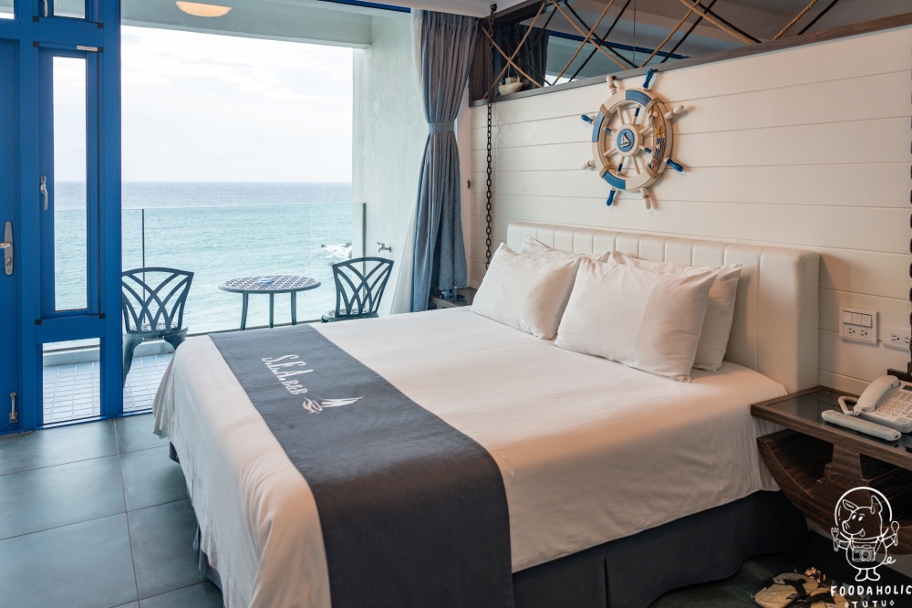 『S.E.A. 藍海曙光民宿』豪華海景雙人房臥房空間