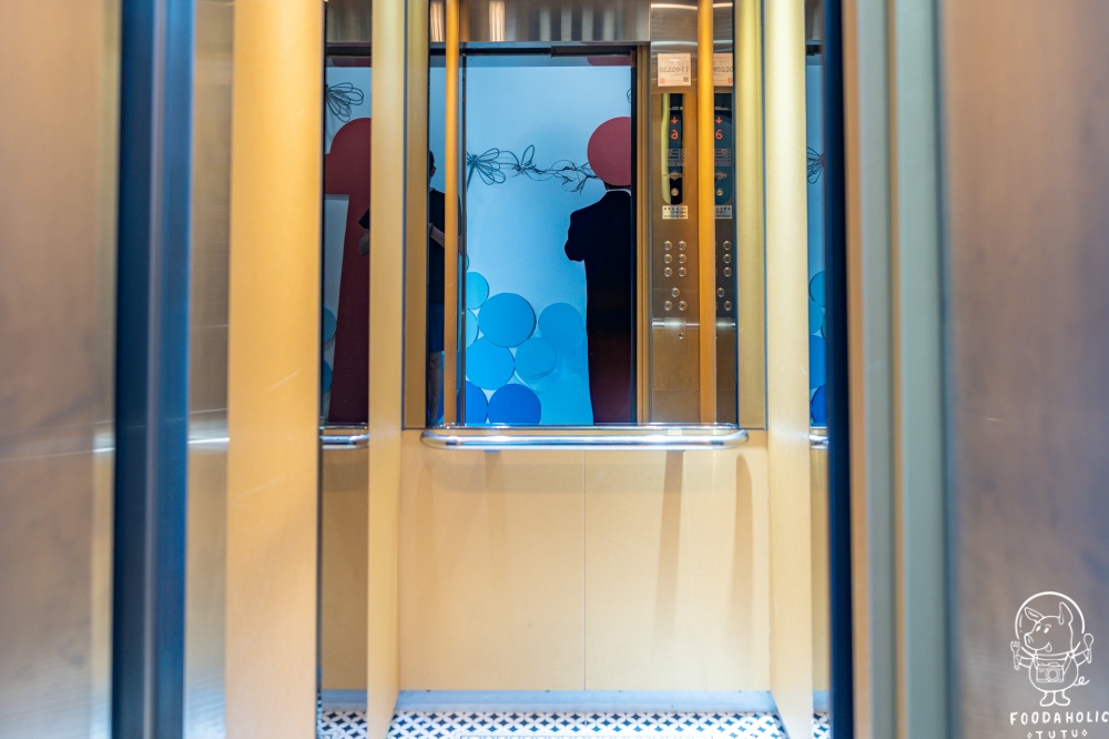 『S.E.A. 藍海曙光民宿』客房電梯