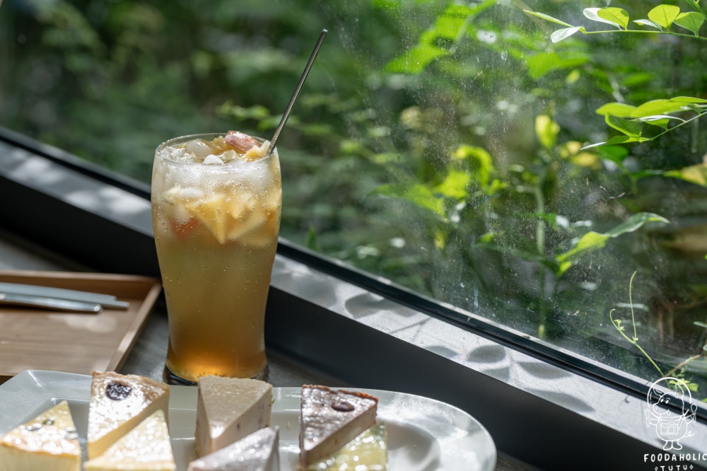 『百艾重乳酪蛋糕』水果醋氣泡飲
