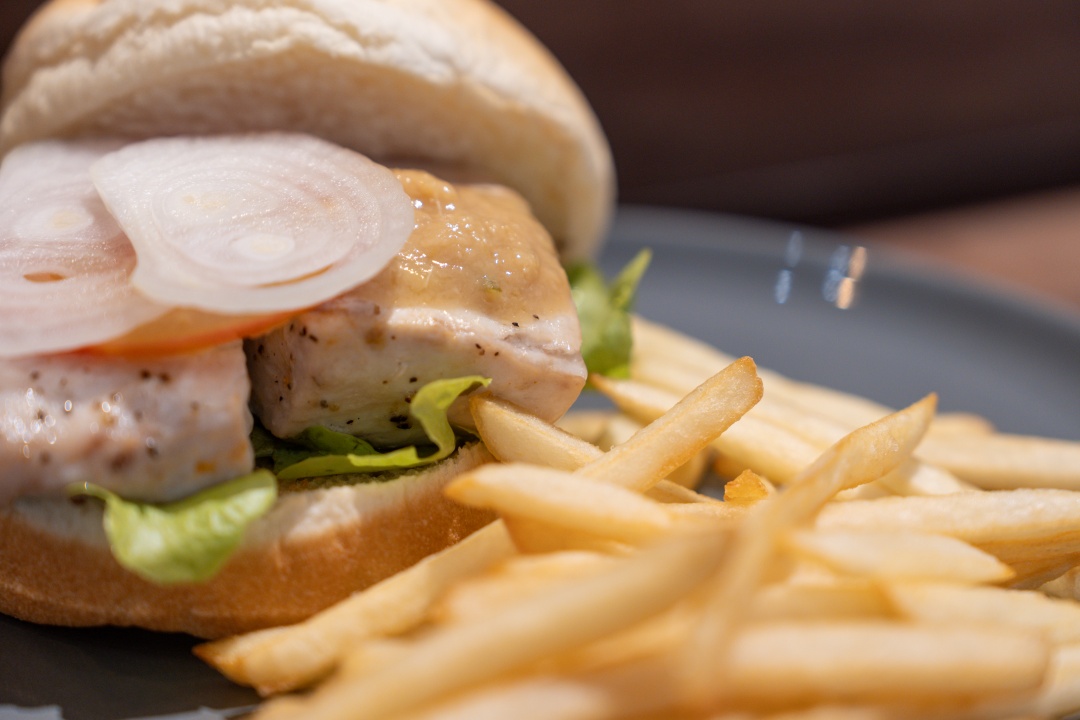 『美好日子漢堡』味噌檸檬鮮魚堡