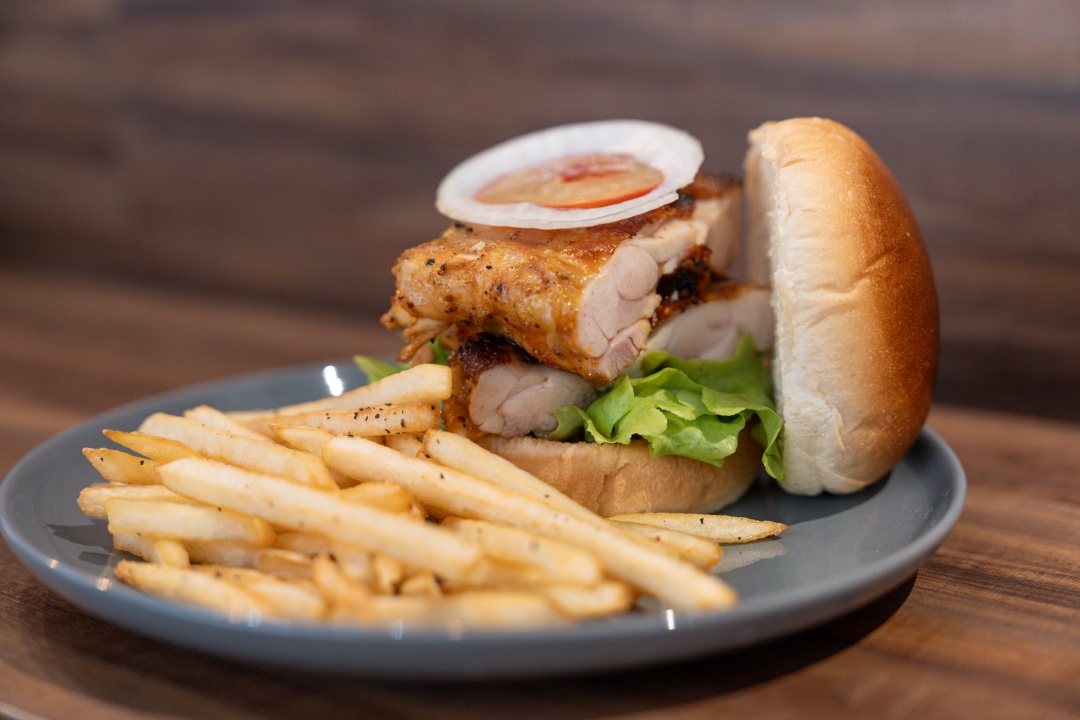 『美好日子漢堡』阿好香啊雞腿堡