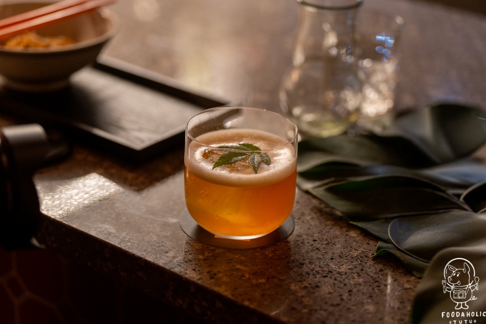 『島東譯電所』港口晨霧