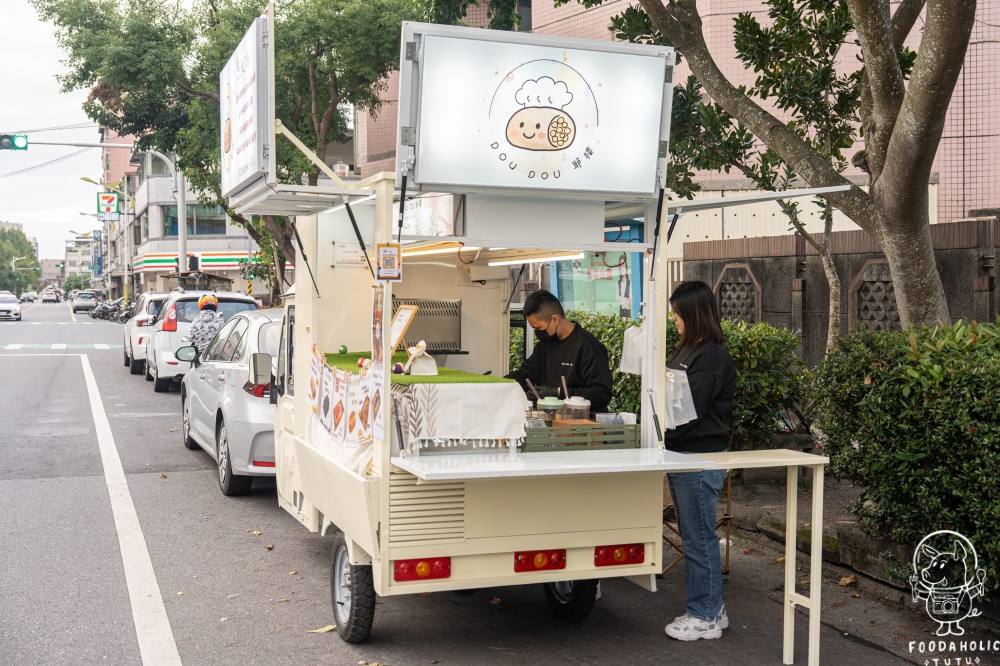 嘟嘟耶樓攤車環境