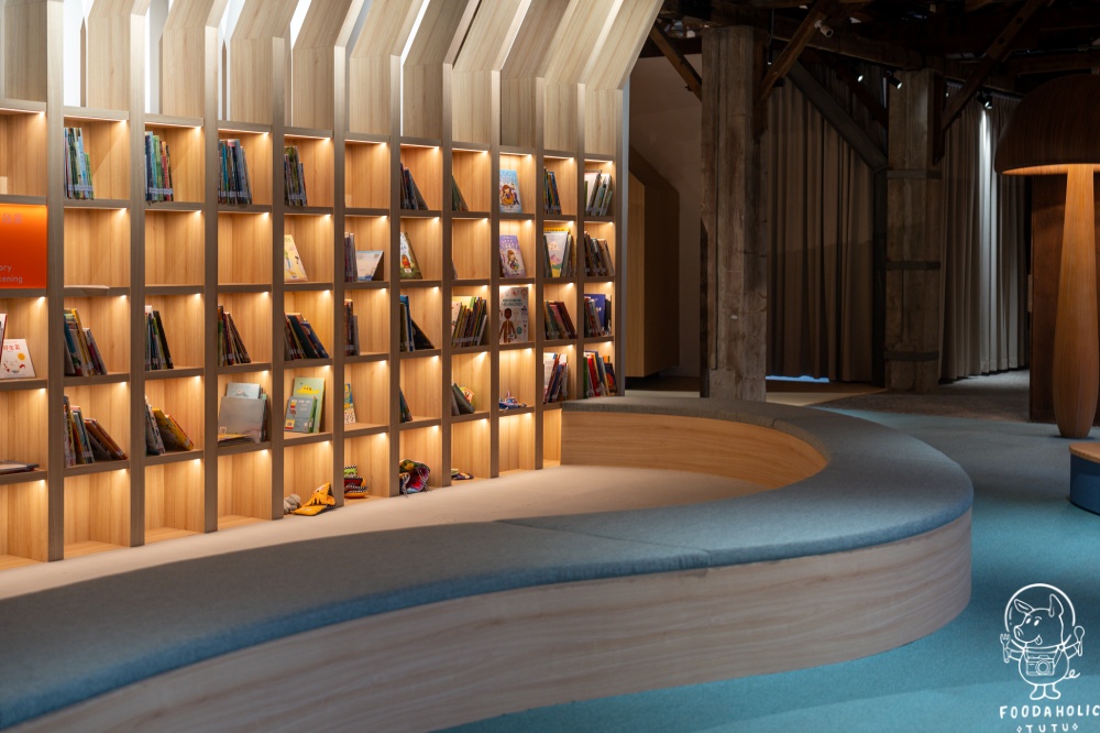 花蓮文創園區『繪本故事屋』親子書池