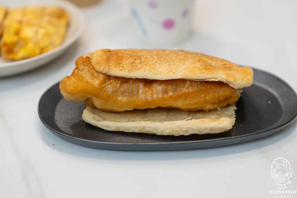 『阿坤豆漿店 』燒餅夾油條