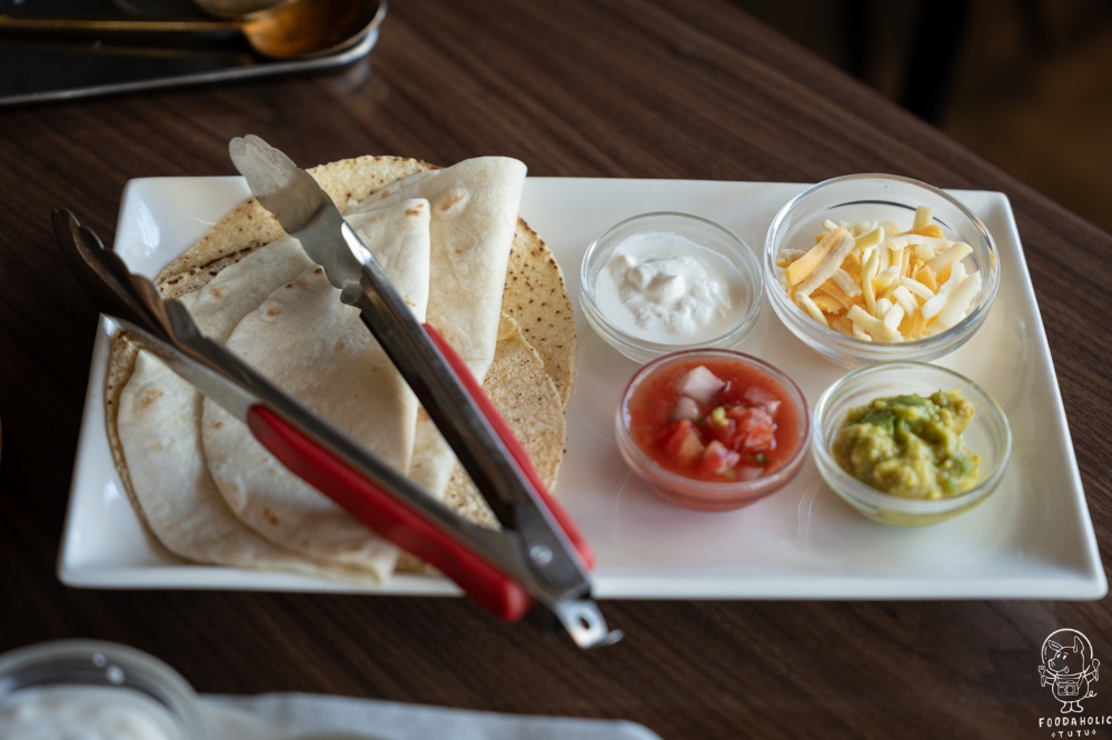 「Dos Tacos」牛排鐵板法式達餅皮